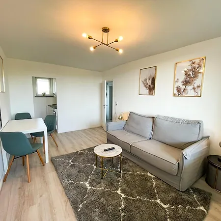 Messe-apartment Fuer 5 Gaeste Mit Balkon Und Lift *