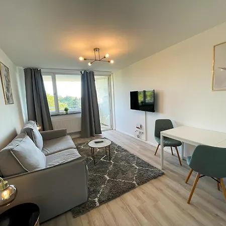 Messe-apartment Fuer 5 Gaeste Mit Balkon Und Lift Appartamento