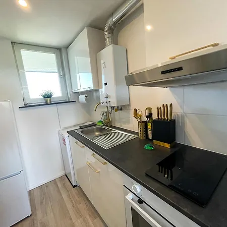 Appartamento Messe-apartment Fuer 5 Gaeste Mit Balkon Und Lift