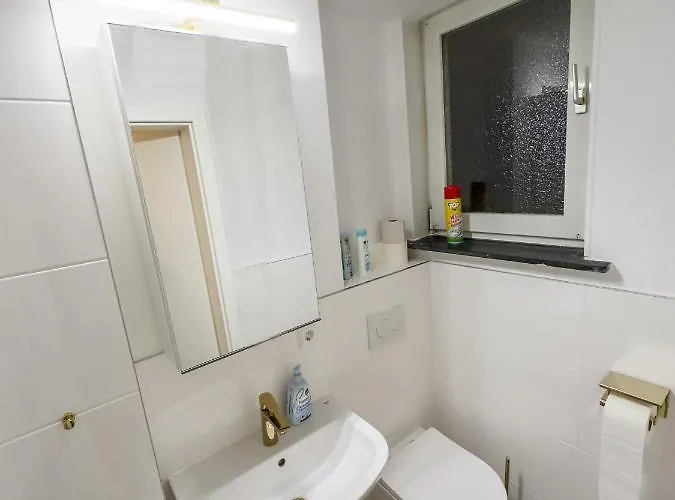 Appartement Messe-apartment Fuer 5 Gaeste Mit Balkon Und Lift