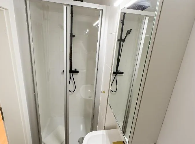 Messe-apartment Fuer 5 Gaeste Mit Balkon Und Lift Hanovre